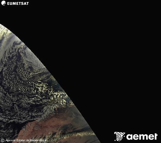Esta imagen se genera utilizando informaci�n de los canales visibles del sat�lite METEOSAT perteneciente a la segunda generaci�n de sat�lites Meteosat (MSG). Por ese motivo, s�lo hay informaci�n en la zona iluminada por el sol. Adem�s, los canales han sido normalizados para que el brillo no dependa de la posici�n del sol.&nbsp;asteazkena, 2025ko abenduak 24, ordua: 18:00